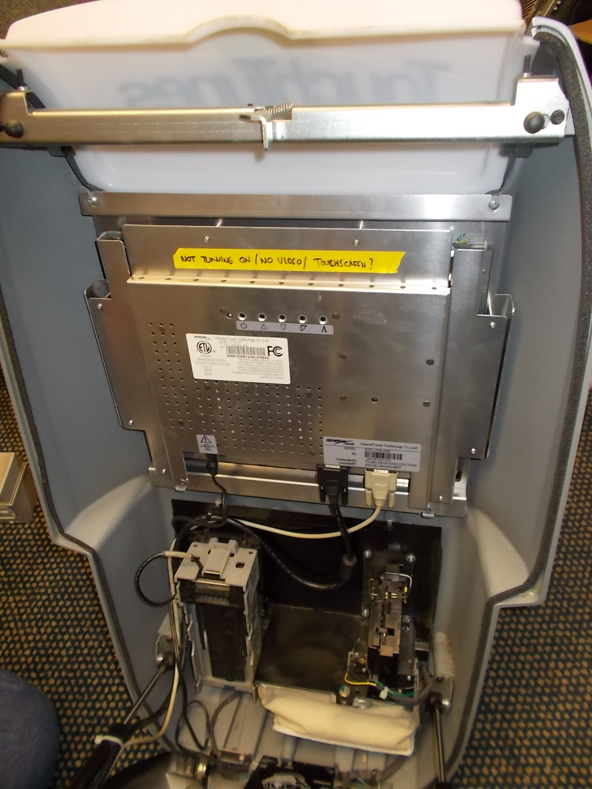 TOUCHTUNES Maestro Jukebox - with computer - complete - for parts for